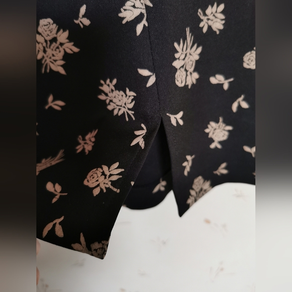 Size 40 mini skirt - Picture 4 of 9